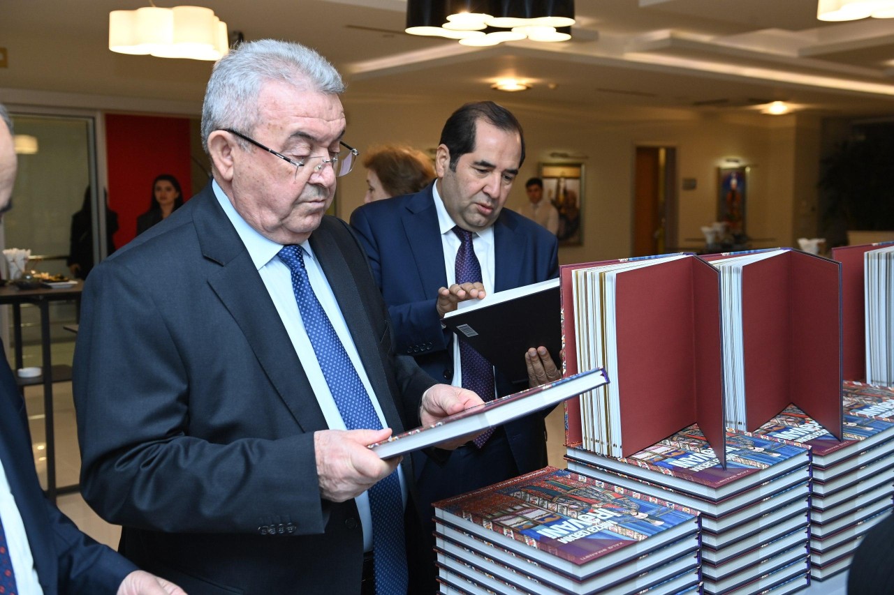 Mirzə Qədim İrəvani “Xalq Əmanəti” layihəsinin 26-cı nəşrində - FOTOLAR